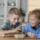 Groeinde geodekristallen van MAC TOYS – experimentele set