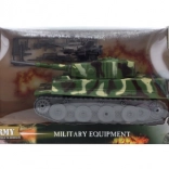 Műanyag tank kiegészítőkkel gyerekeknek