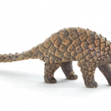 Mojo Thick-tailed Pangolin Figure – Medium