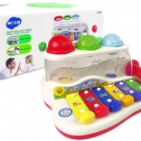 Oktató xilofon kisgyermekeknek kalapáccsal és színes labdákkal