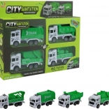 Auto dei servizi municipali con retromarcia